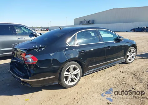 2015 Volkswagen Passat 2.0L Tdi Sel Premium z USA, uszkodzony, nr VIN 1VWCV7A37FC053458